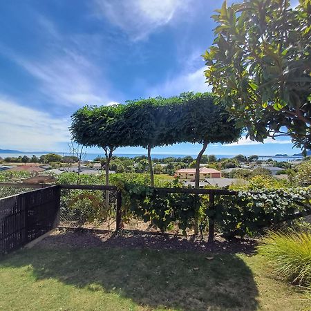 Seascape Hideaway Pohara Apartment Bagian luar foto