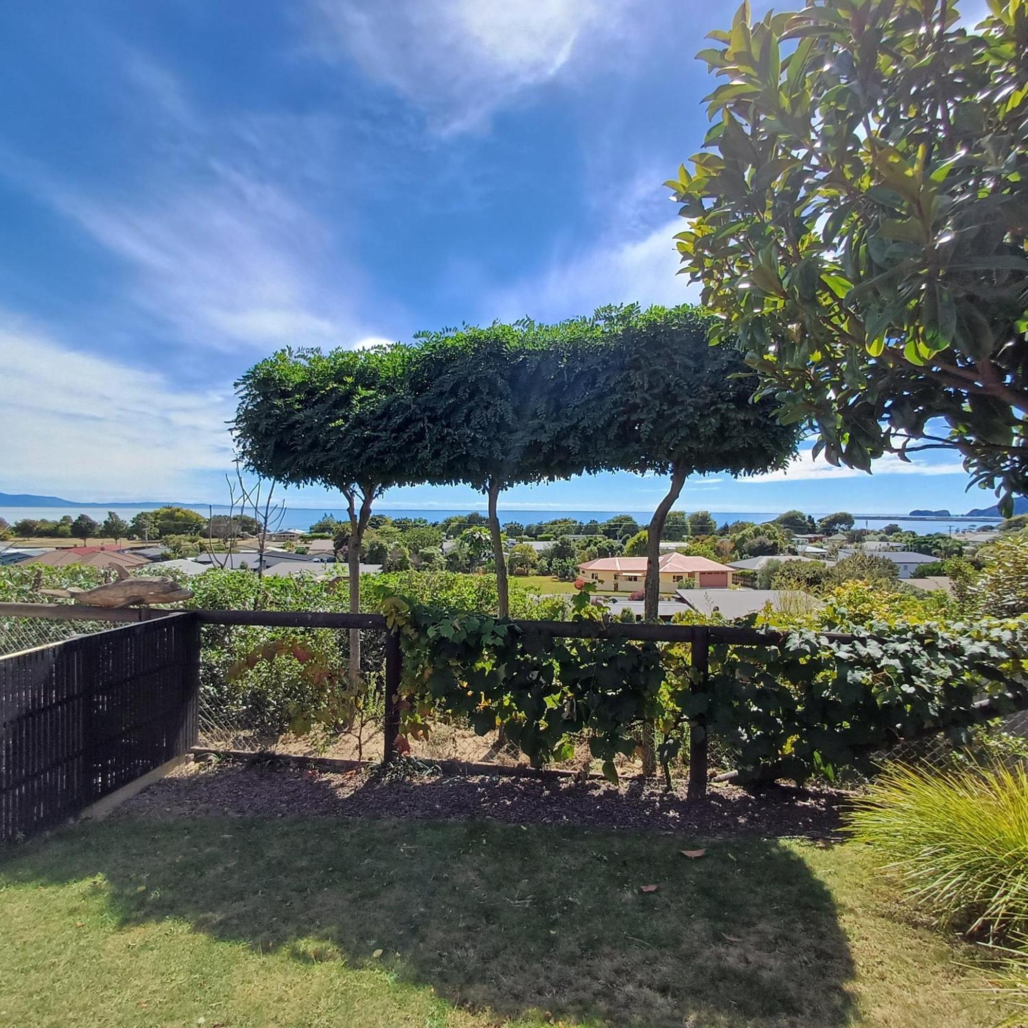 Seascape Hideaway Pohara Apartment Bagian luar foto